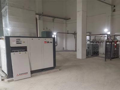 复盛螺杆空压机用于汽车零配件行业